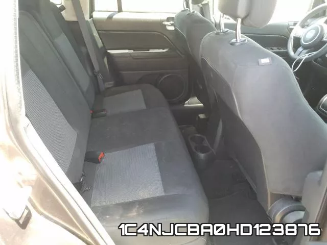 1C4NJCBA0HD123876_6.webp