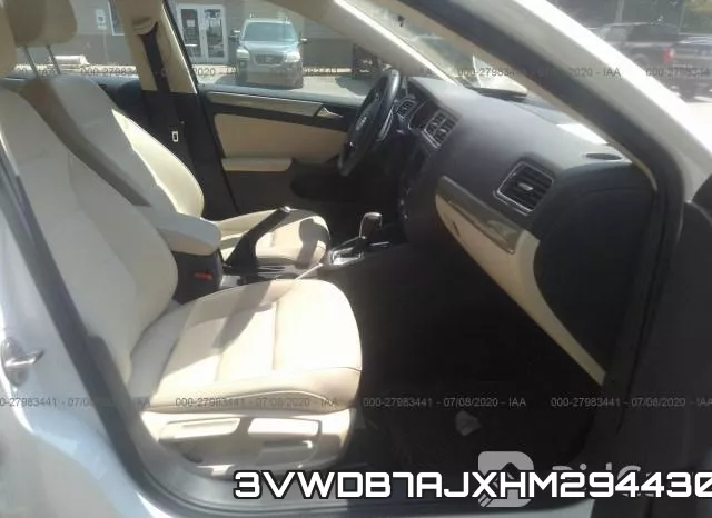 3VWDB7AJXHM294430_5.webp