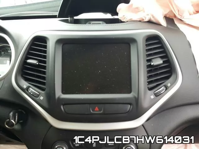 1C4PJLCB7HW614031_9.webp