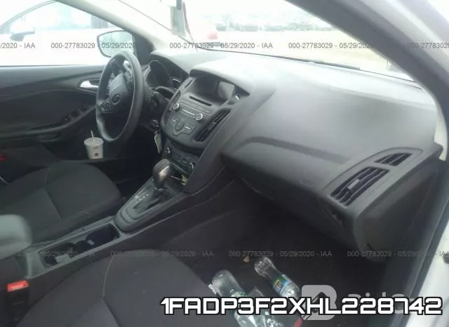 1FADP3F2XHL228742_5.webp