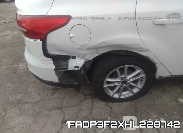 1FADP3F2XHL228742_6.webp