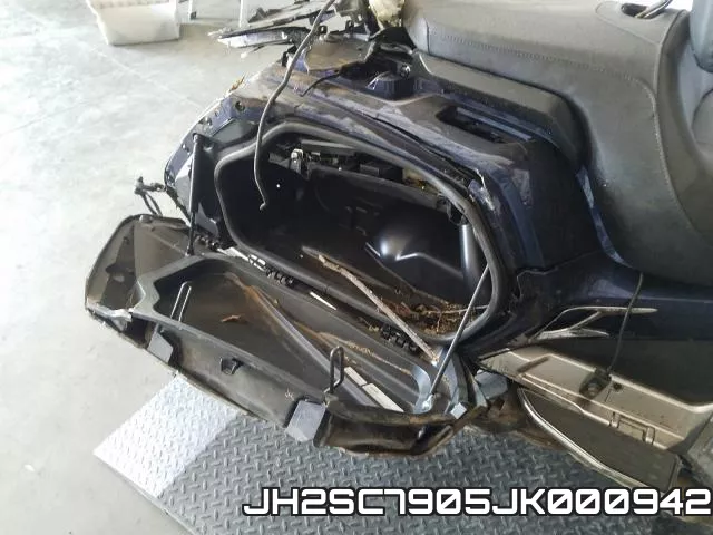 JH2SC7905JK000942_9.webp
