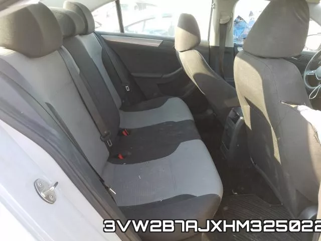 3VW2B7AJXHM325022