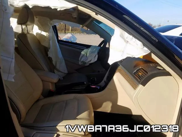 1VWBA7A36JC012318_5.webp