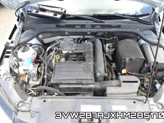3VW2B7AJXHM285170_7.webp