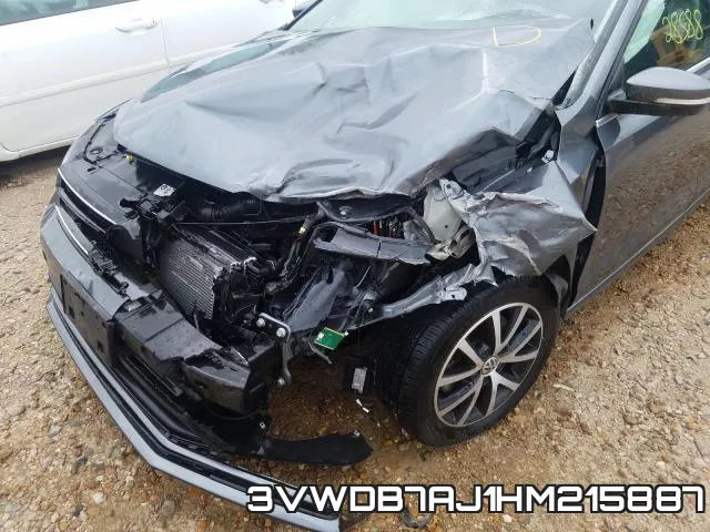 3VWDB7AJ1HM215887_9.webp