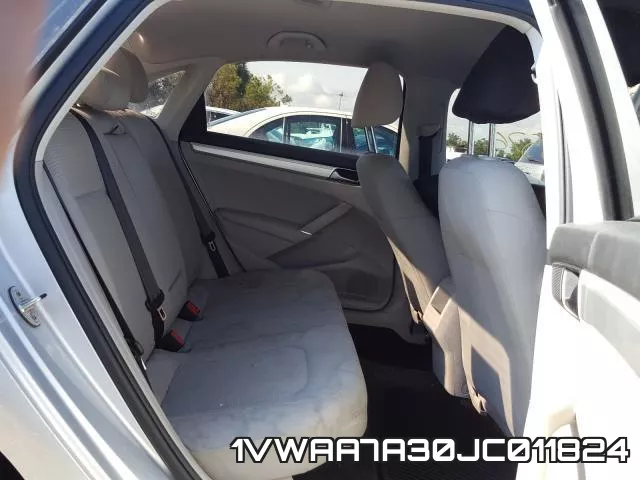 1VWAA7A30JC011824_6.webp