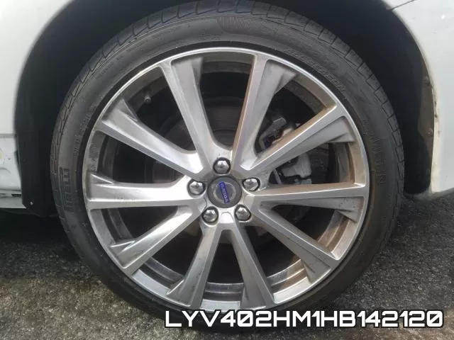 LYV402HM1HB142120_9.webp