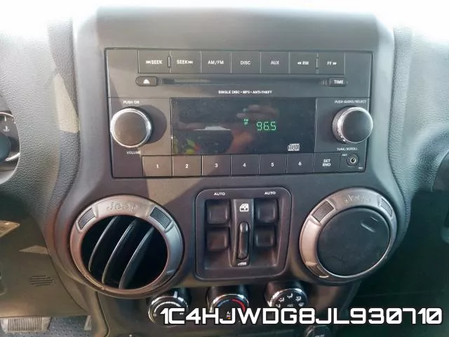 1C4HJWDG8JL930710_9.webp