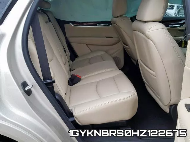 1GYKNBRS0HZ122675_6.webp