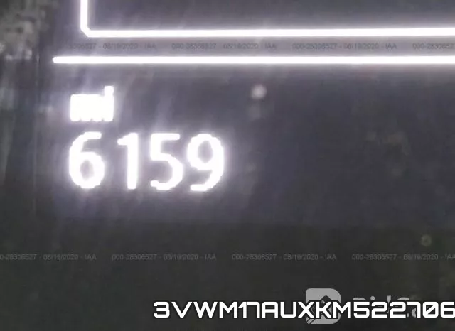 3VWM17AUXKM522706_7.webp