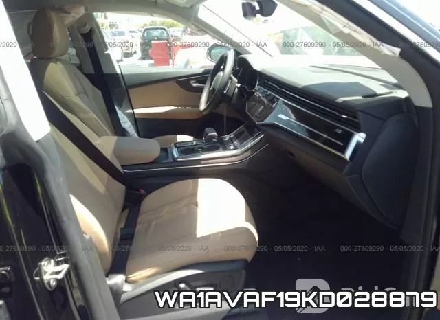 WA1AVAF19KD028879_5.webp