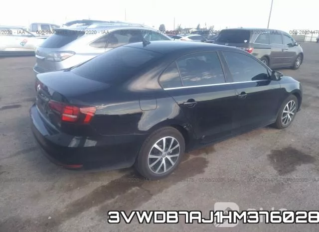 3VWDB7AJ1HM376028_4.webp