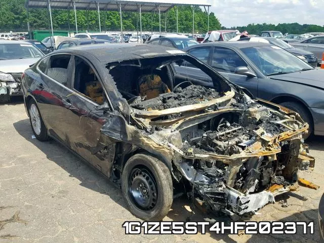 1G1ZE5ST4HF202371