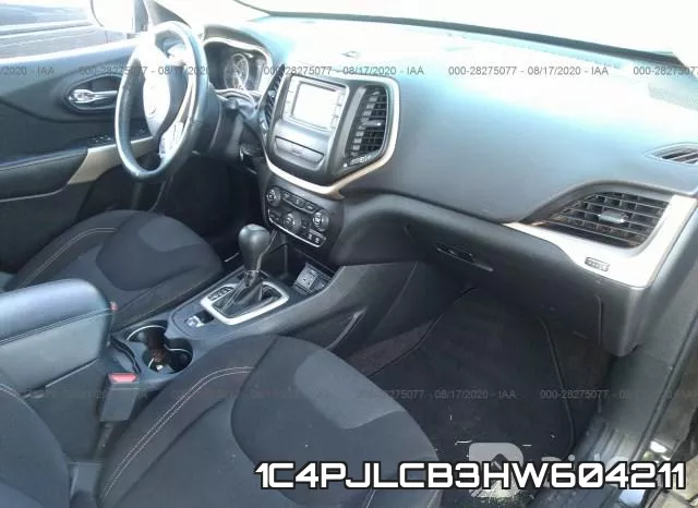 1C4PJLCB3HW604211_5.webp