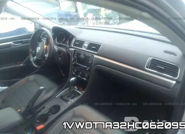 1VWDT7A32HC062095