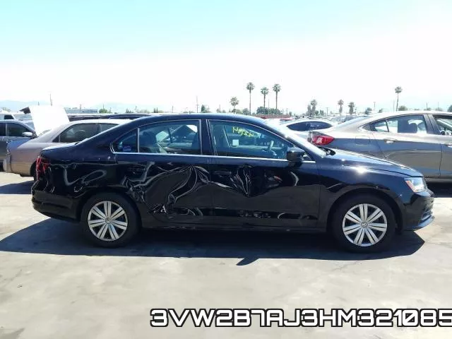 3VW2B7AJ3HM321085_9.webp