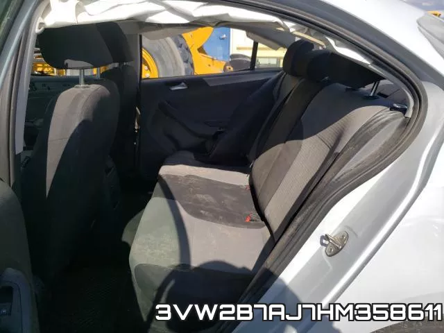 3VW2B7AJ7HM358611