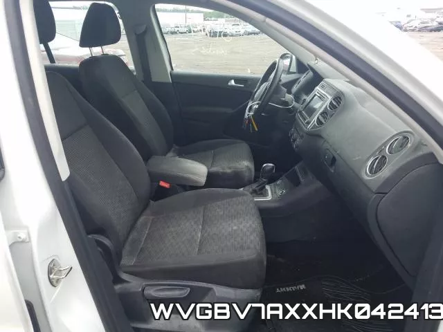 WVGBV7AXXHK042413_5.webp