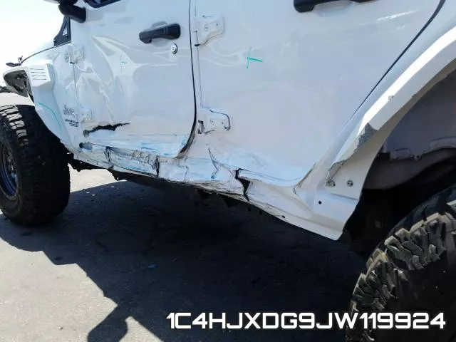 1C4HJXDG9JW119924_9.webp