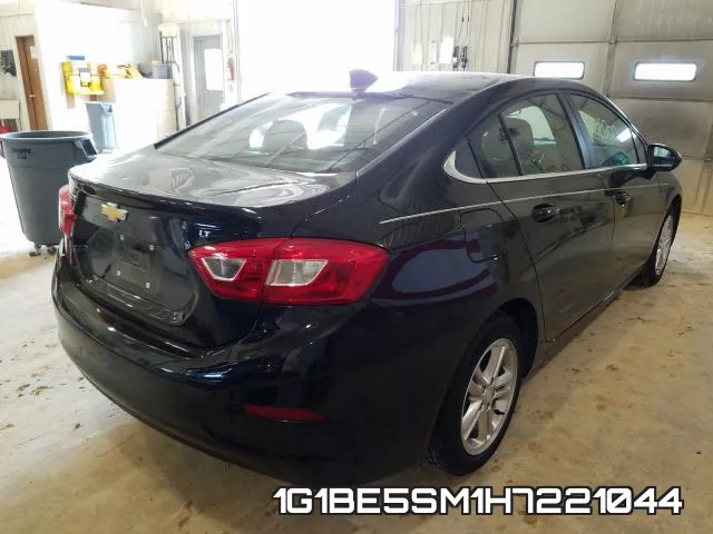 1G1BE5SM1H7221044_4.webp