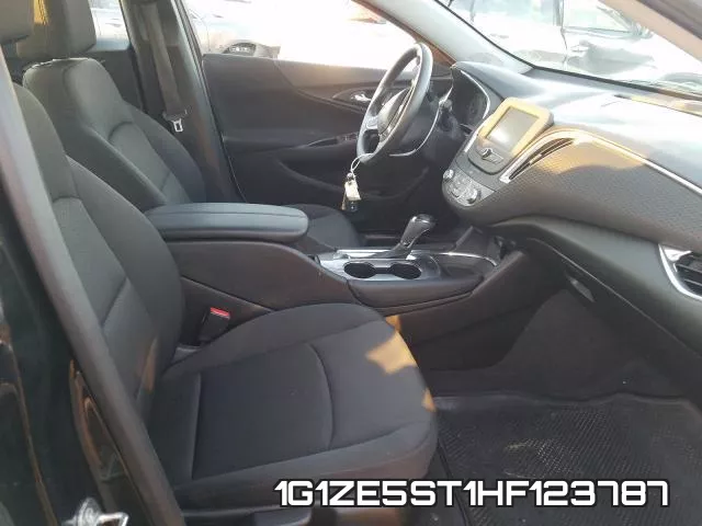 1G1ZE5ST1HF123787_5.webp