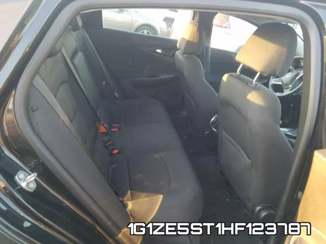 1G1ZE5ST1HF123787_6.webp