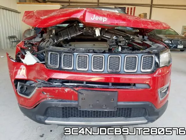 3C4NJDCB9JT280576_9.webp