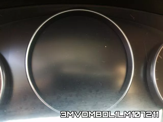 3MVDMBDL1LM107211_8.webp
