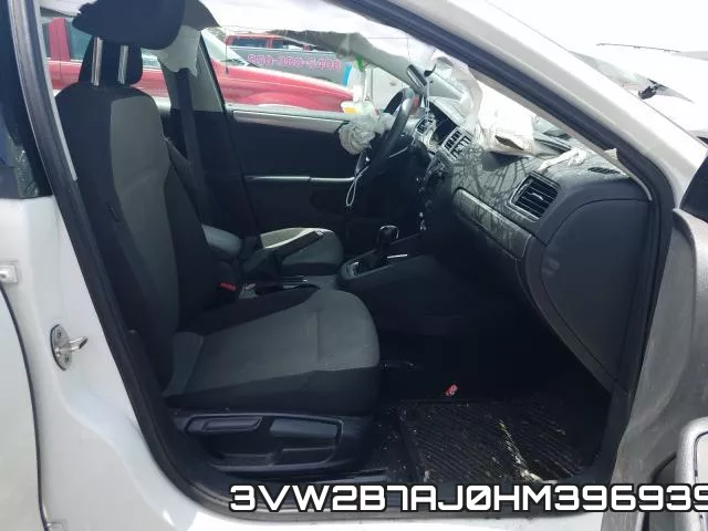3VW2B7AJ0HM396939_5.webp