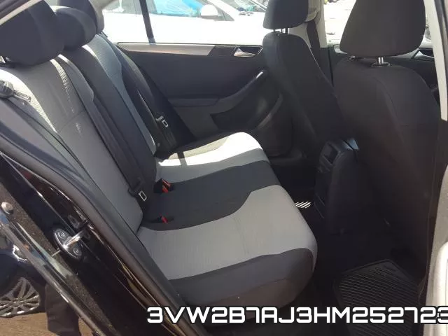 3VW2B7AJ3HM252723_6.webp