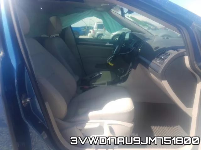 3VWD17AU9JM751800_5.webp