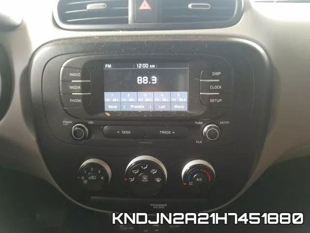 KNDJN2A21H7451880_9.webp