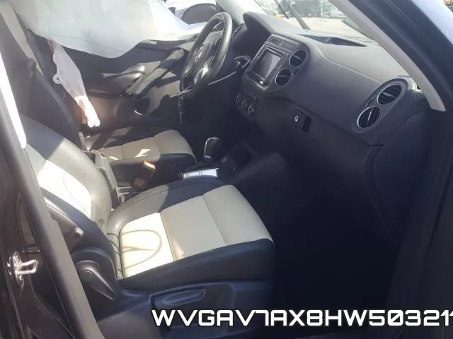 WVGAV7AX8HW503211_5.webp