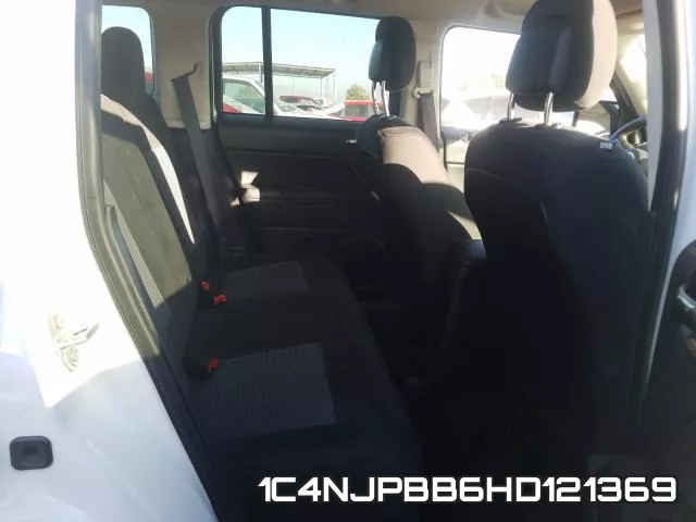1C4NJPBB6HD121369_6.webp