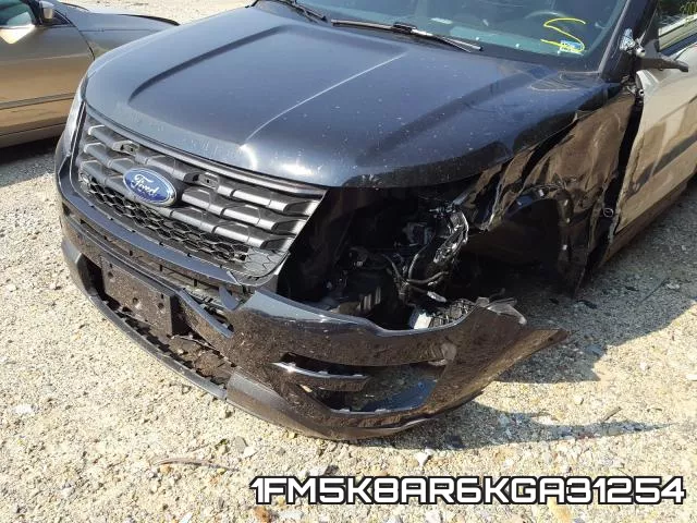 1FM5K8AR6KGA31254_9.webp