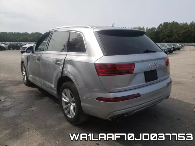 WA1LAAF70JD037753_3.webp
