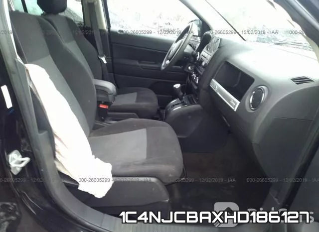 1C4NJCBAXHD186127_5.webp