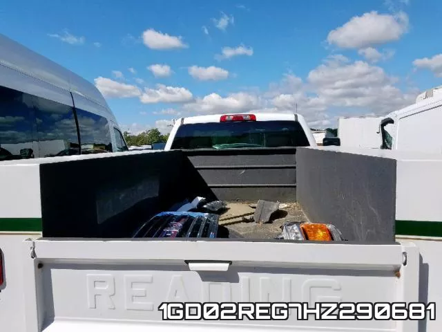 1GD02REG7HZ290681_6.webp
