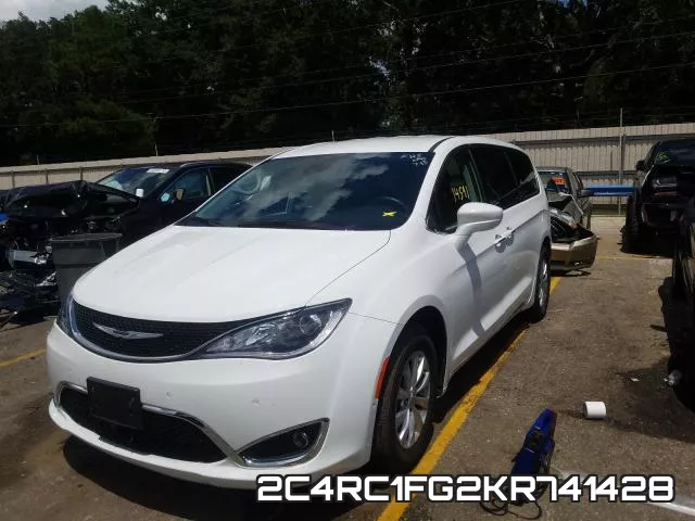 2C4RC1FG2KR741428_2.webp