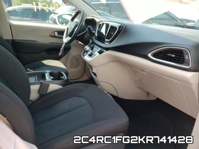 2C4RC1FG2KR741428_5.webp
