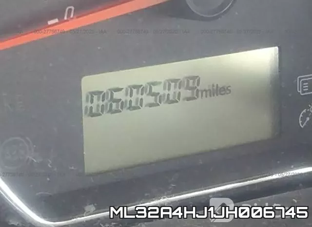 ML32A4HJ1JH006745_7.webp