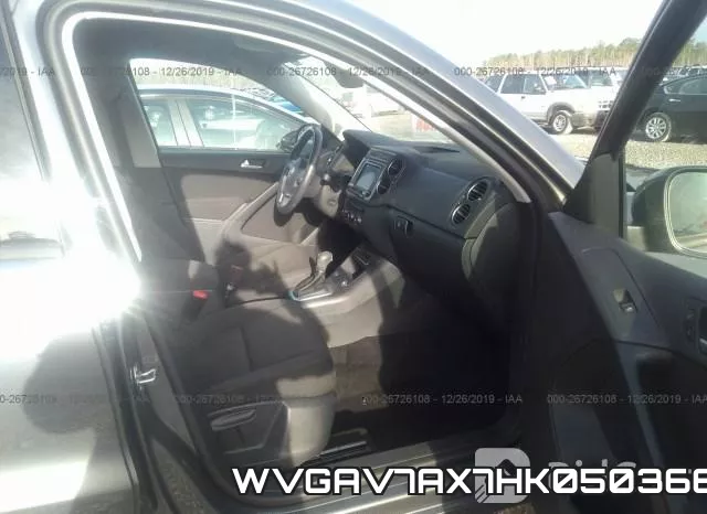 WVGAV7AX7HK050366_5.webp