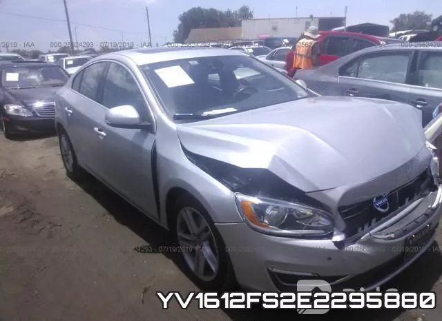 YV1612FS2E2295880