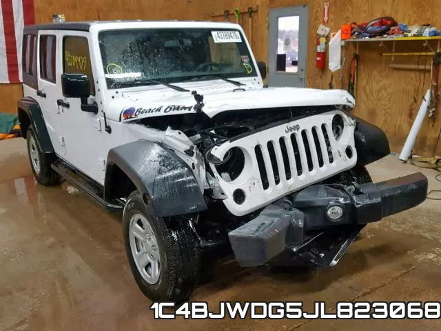 1C4BJWDG5JL823068_1.webp