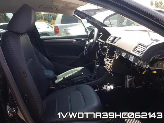 1VWDT7A39HC062143_5.webp