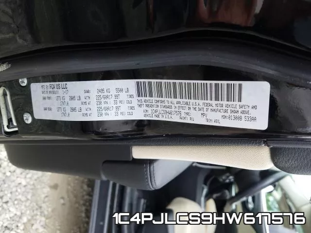 1C4PJLCS9HW617576_10.webp