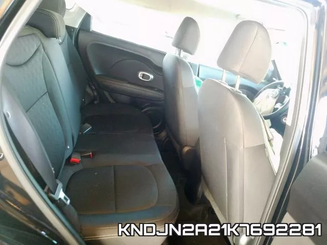 KNDJN2A21K7692281_6.webp