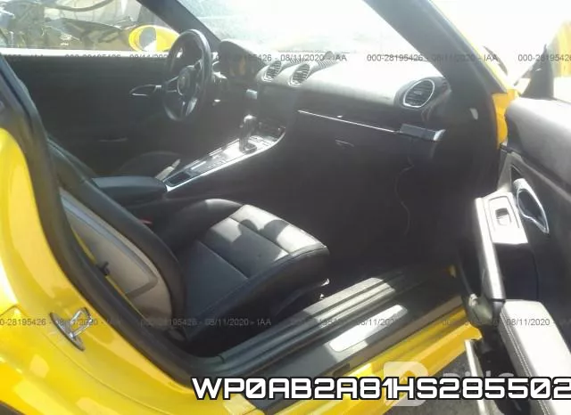 WP0AB2A81HS285502_5.webp