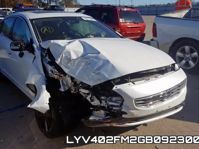 LYV402FM2GB092300